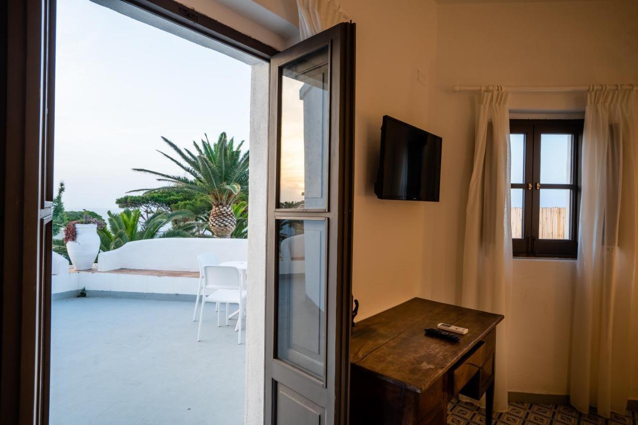 La Sciara Resort Hotel 스트롬볼리 외부 사진