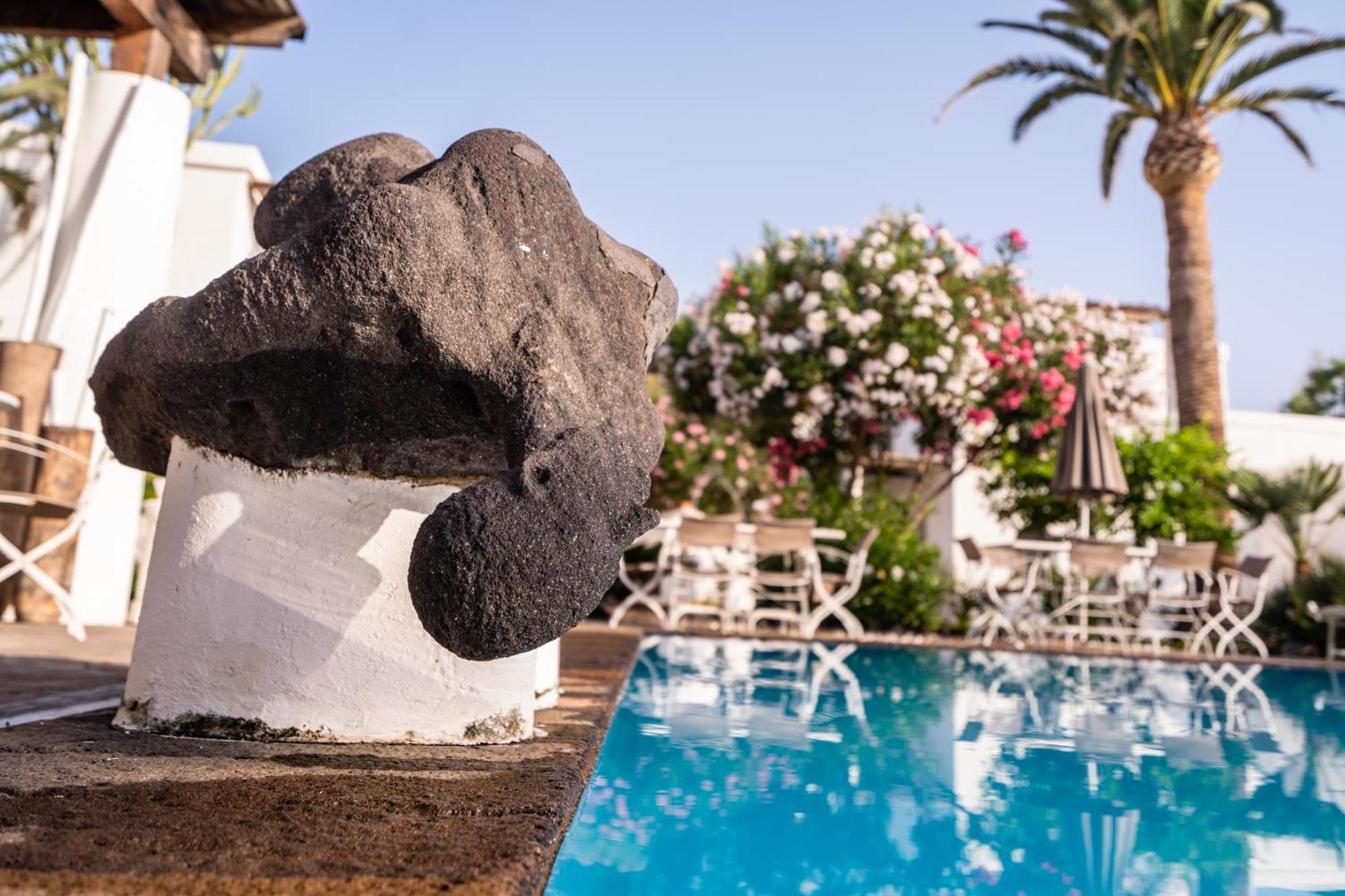 La Sciara Resort Hotel 스트롬볼리 외부 사진