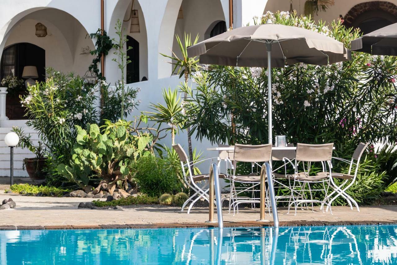 La Sciara Resort Hotel 스트롬볼리 외부 사진